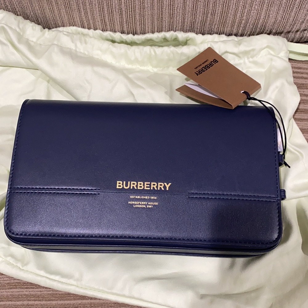 NWT Burberry Grace large navy crossbody bag